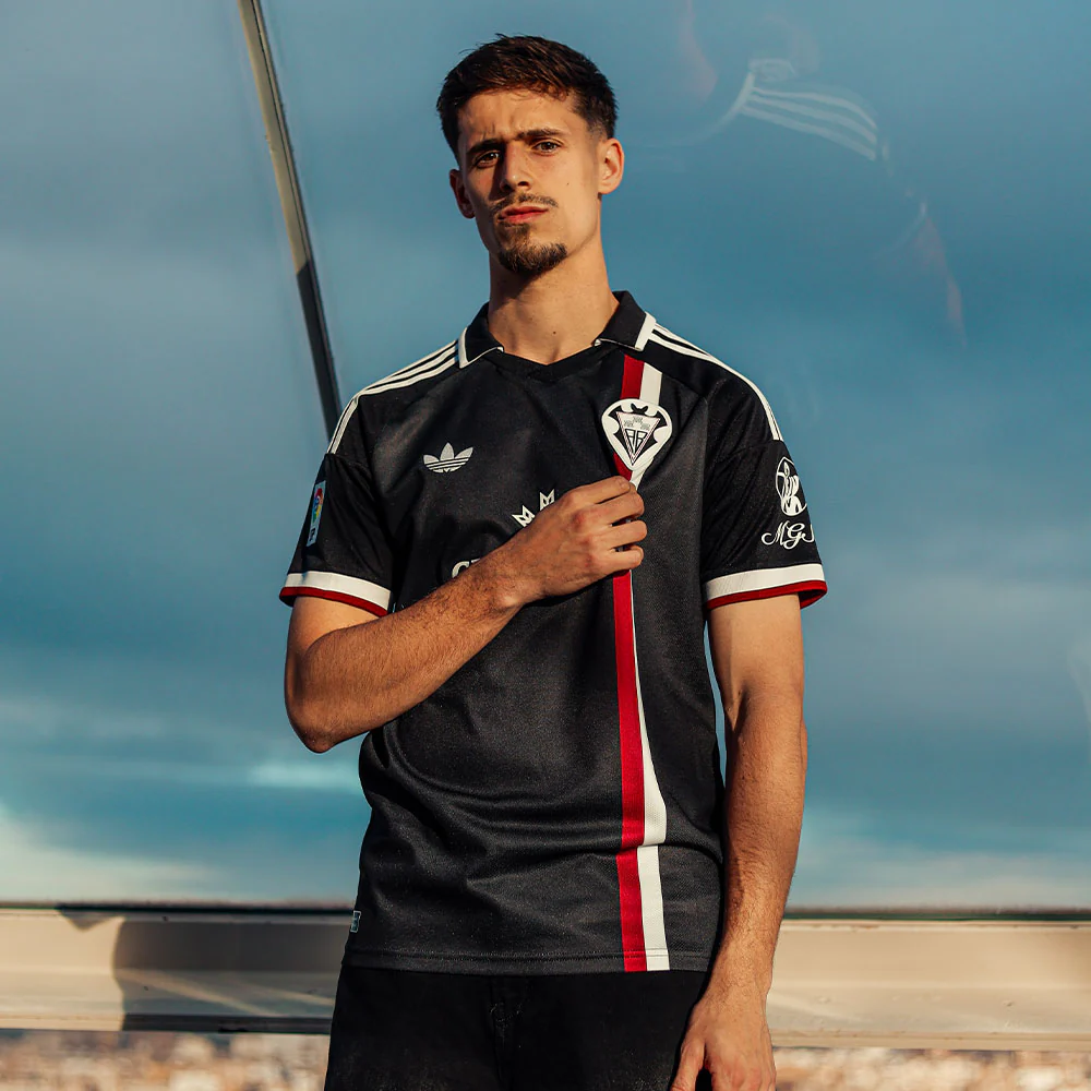 Camiseta Retro del Albacete Balompié - Image 5